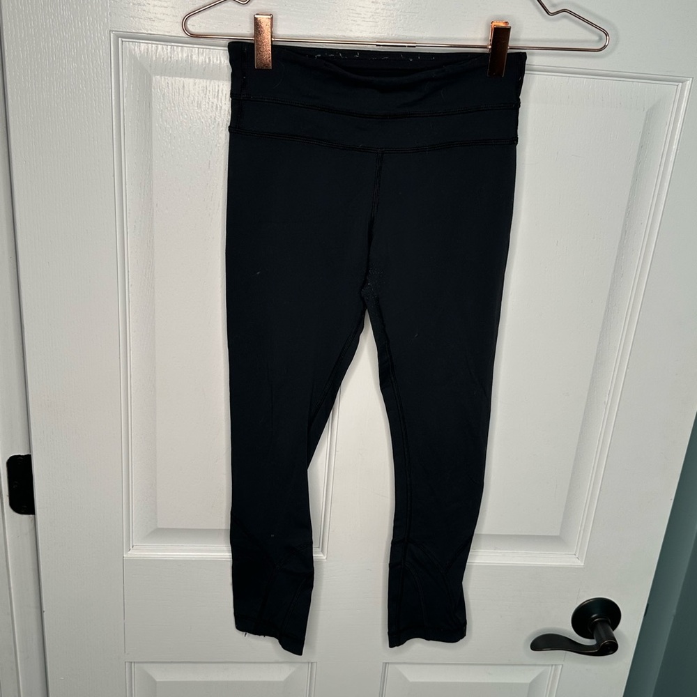 Lululemon Black Crop Leggings with Zip Pocket – Size 4, Mid-Rise Activewear - Picture 2 of 11